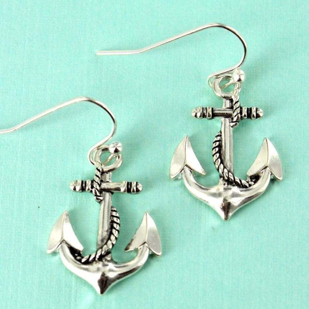 Anchor earrings